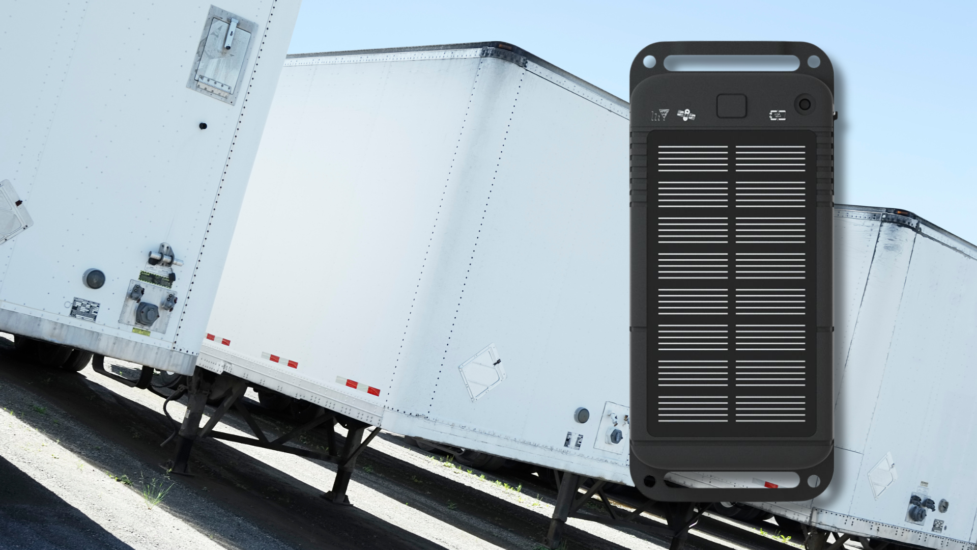 OM15L Solar Powered Container Tracker - Long autonomy GPS tracker with solar panel for trailers and cargo containers